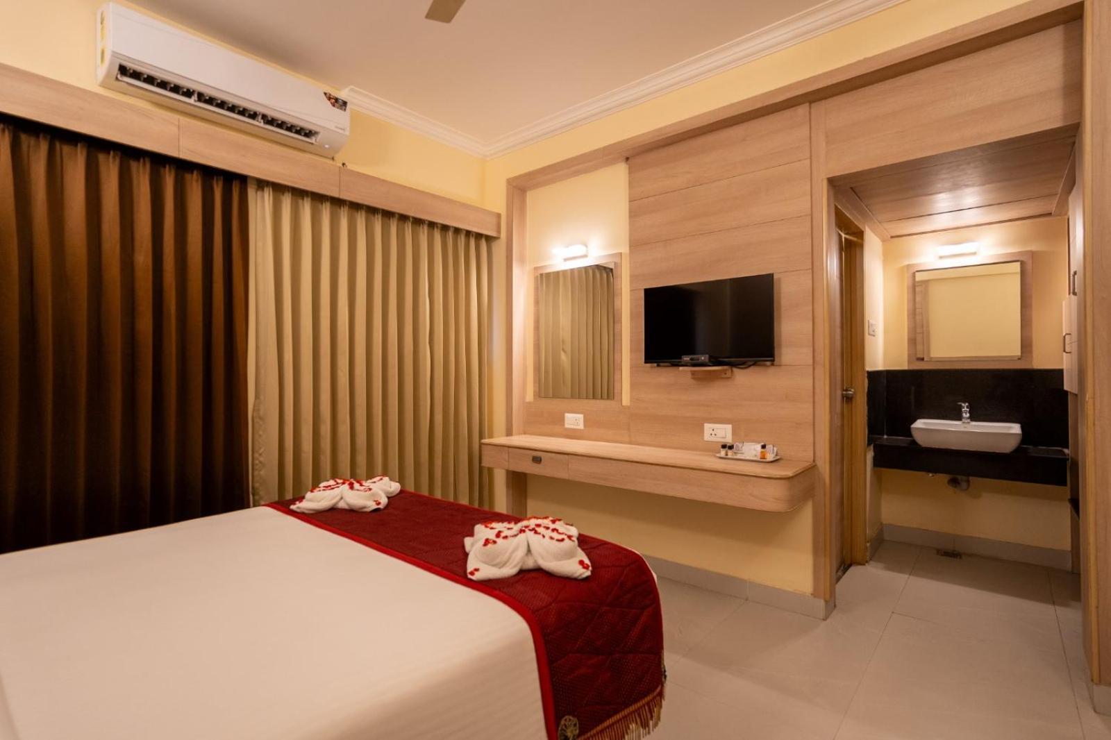 Sree Bharani Hotels Tirunelveli Exterior foto