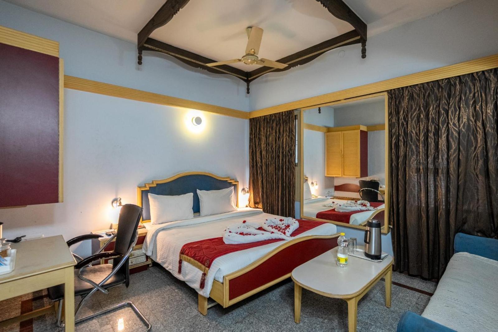 Sree Bharani Hotels Tirunelveli Exterior foto